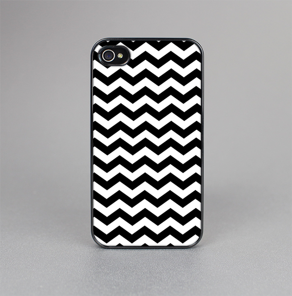 The Black & White Chevron Pattern V2 Skin-Sert for the Apple iPhone 4-4s Skin-Sert Case