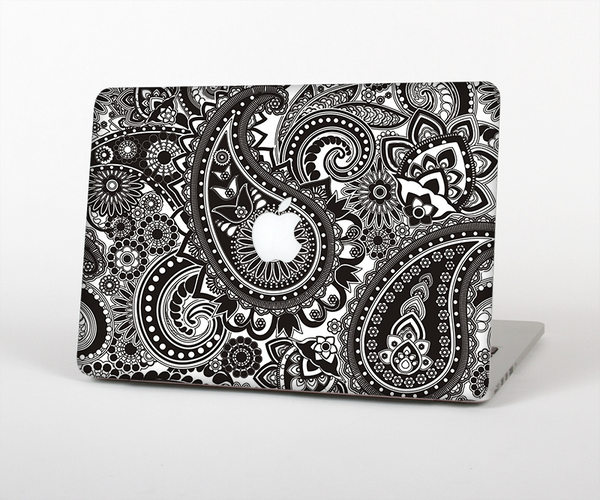 The Black & White Paisley Pattern V1 Skin Set for the Apple MacBook Pro 15" with Retina Display
