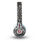 The Black & White Pasiley Pattern Skin for the Beats by Dre Mixr Headphones