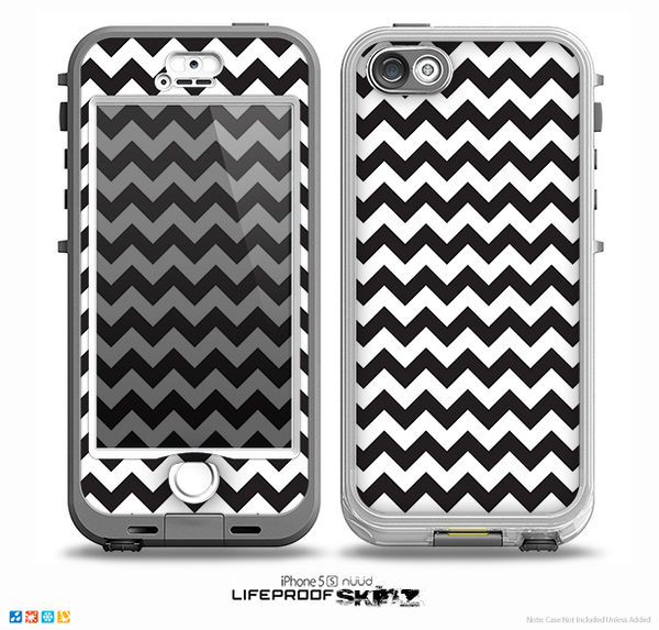 The Black & White Chevron Pattern Skin for the iPhone 5-5s NUUD LifeProof Case for the LifeProof Skin