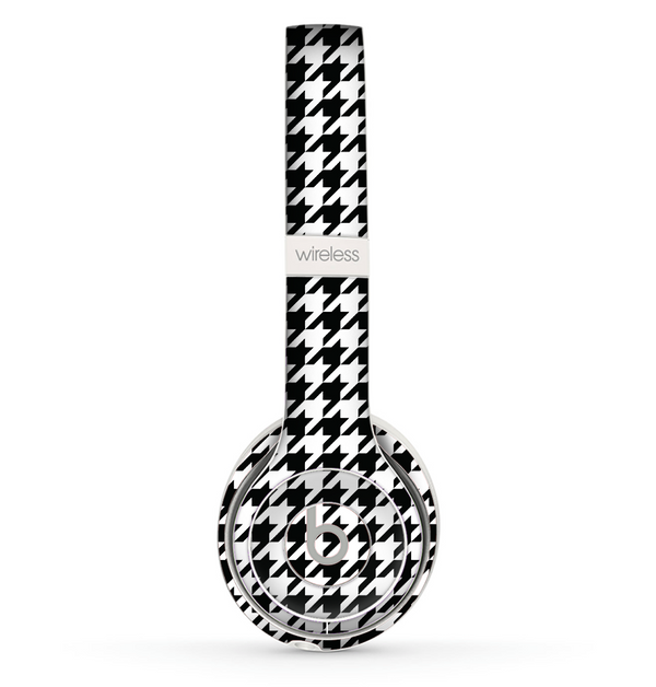 The Black and White Houndstooth Pattern Skin Set for the Beats by Dre Solo 2 Wireless Headphones