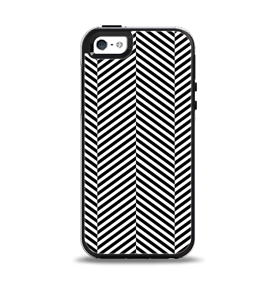The Black and White Opposite Stripes Apple iPhone 5-5s Otterbox Symmetry Case Skin Set