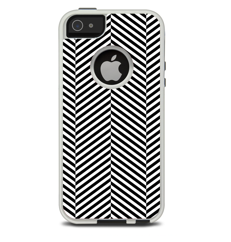 The Black and White Opposite Stripes Skin For The iPhone 5-5s Otterbox Commuter Case