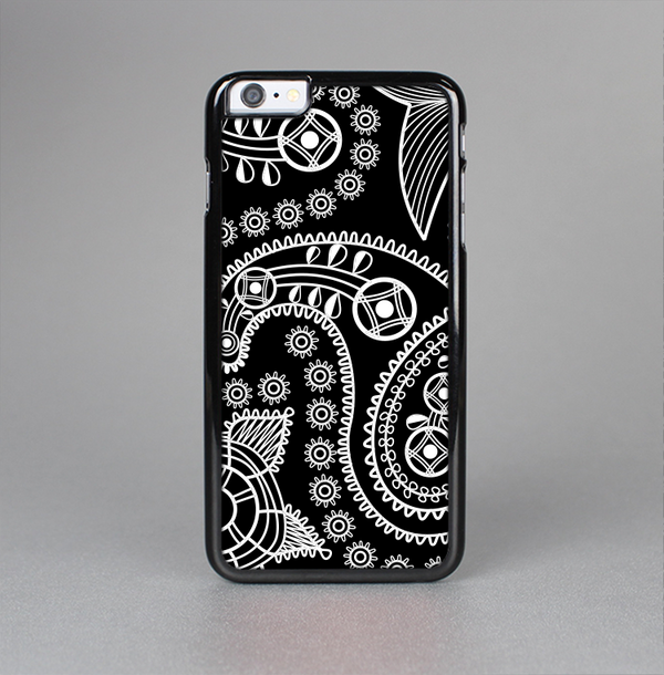The Black and White Paisley Pattern v14 Skin-Sert Case for the Apple iPhone 6