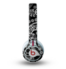 The Black and White Paisley Pattern v14 Skin for the Beats by Dre Mixr Headphones