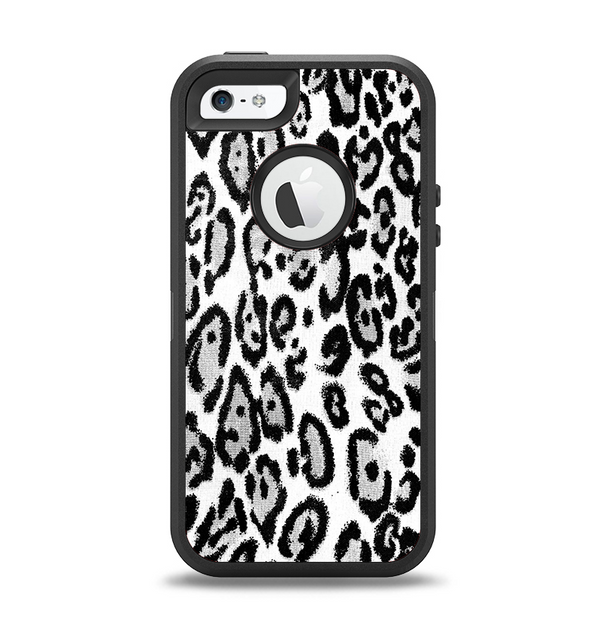 The Black and White Snow Leopard Pattern Apple iPhone 5-5s Otterbox Defender Case Skin Set