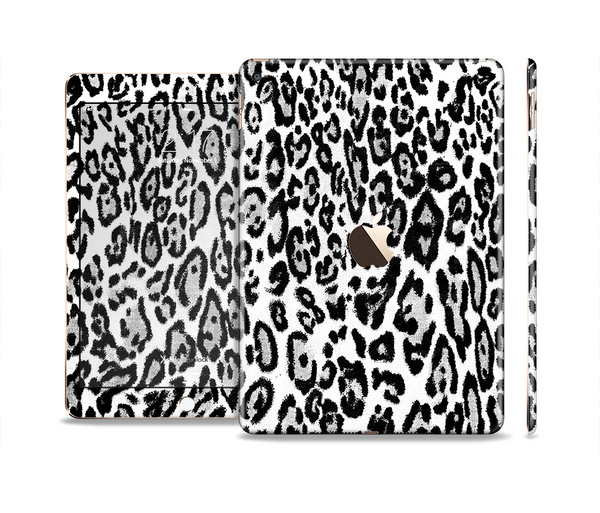 The Black and White Snow Leopard Pattern Skin Set for the Apple iPad Air 2
