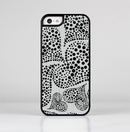 The Black and White Spotted Hearts Skin-Sert for the Apple iPhone 5c Skin-Sert Case