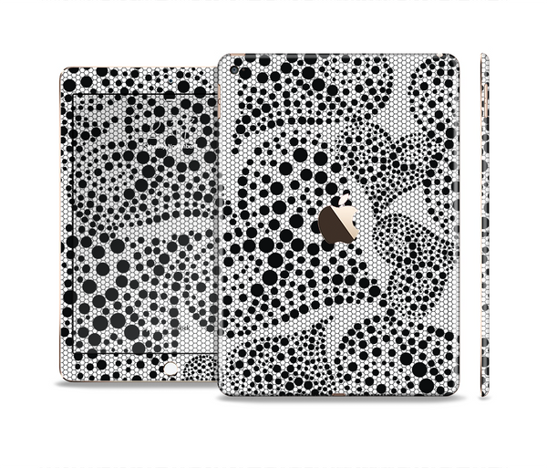 The Black and White Spotted Hearts Skin Set for the Apple iPad Air 2