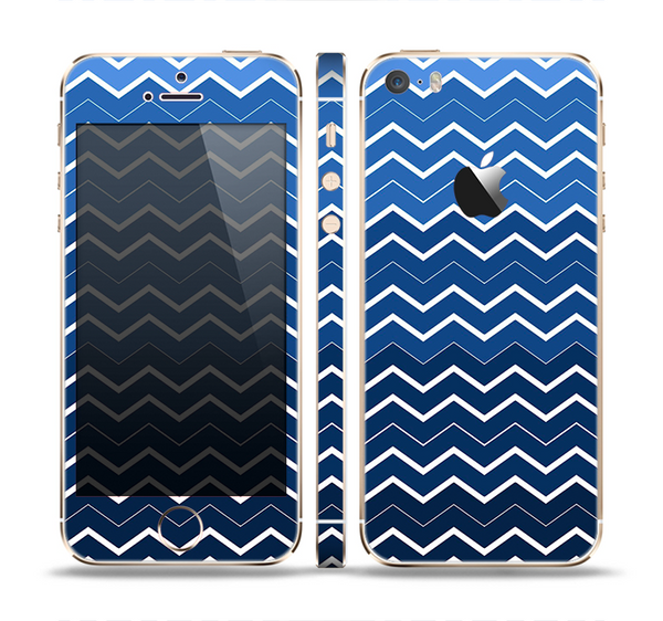 The Blue Gradient Layered Chevron Skin Set for the Apple iPhone 5s