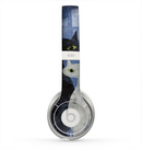 The Blue Grungy Textured Cat Skin for the Beats by Dre Solo 2 Headphones