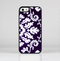 The Blue & White Delicate Pattern Skin-Sert Case for the Apple iPhone 5/5s