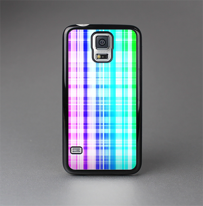 The Bright Rainbow Plaid Pattern Skin-Sert Case for the Samsung Galaxy S5