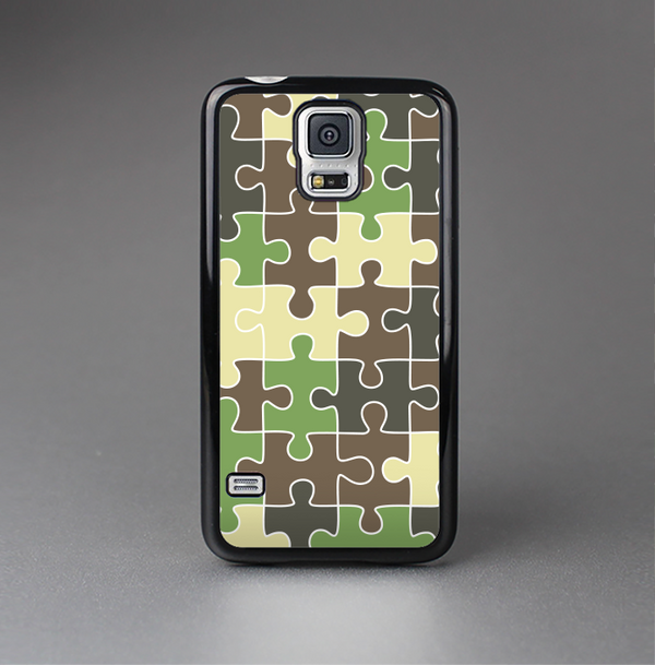 The Camouflage Colored Puzzle Pattern Skin-Sert Case for the Samsung Galaxy S5