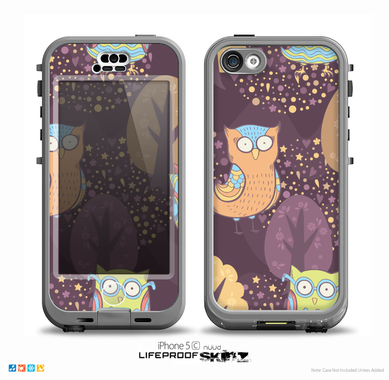 The Cartoon Curious Owls Skin for the iPhone 5c nüüd LifeProof Case