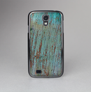 The Chipped Teal Paint on Aged Wood Skin-Sert Case for the Samsung Galaxy S4