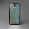 The Chipped Teal Paint on Aged Wood Skin-Sert Case for the Samsung Galaxy S5