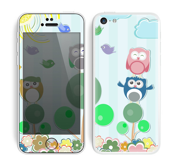 The Colorful Emotional Cartoon Owls in the Trees Skin for the Apple iPhone 5c