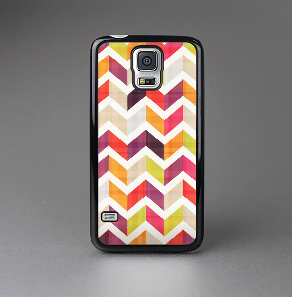 The Colorful Segmented Scratched ZigZag Skin-Sert Case for the Samsung Galaxy S5