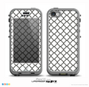 The Dark Gray & White Seamless Morocan Pattern Skin for the iPhone 5c nüüd LifeProof Case
