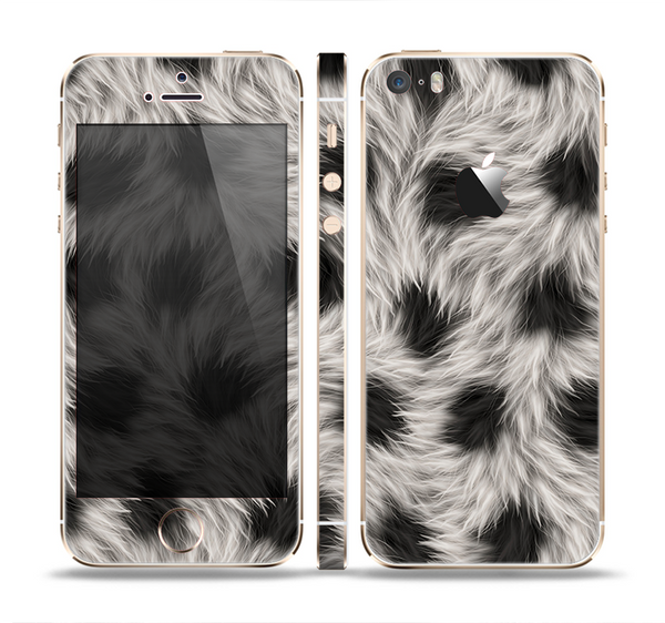 The Dotted Black & White Animal Fur Skin Set for the Apple iPhone 5s
