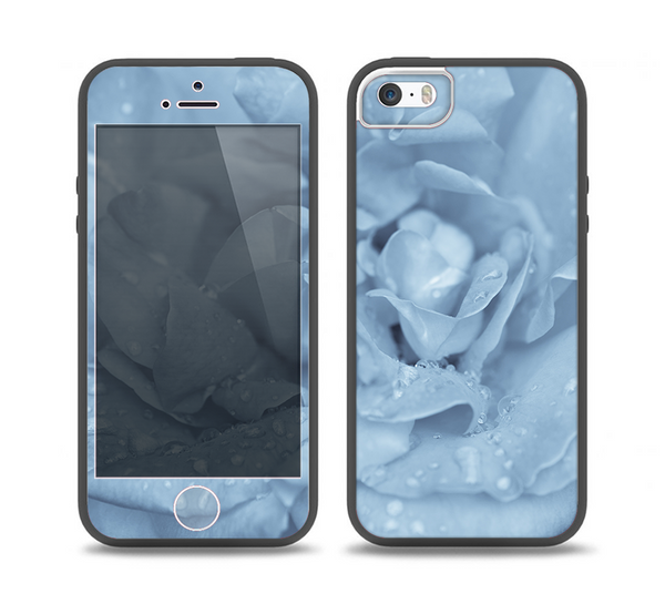 The Drenched Blue Rose Skin Set for the iPhone 5-5s Skech Glow Case