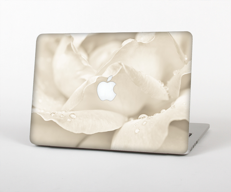 The Drenched White Rose Skin Set for the Apple MacBook Pro 15" with Retina Display
