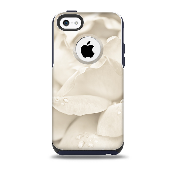 The Drenched White Rose Skin for the iPhone 5c OtterBox Commuter Case