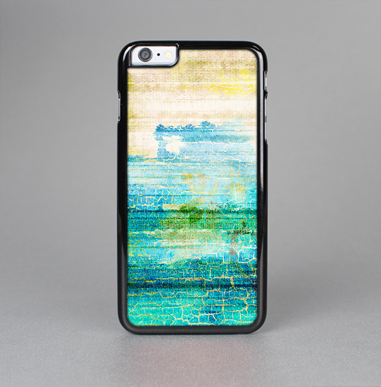 The Faded and Cracked Green Paint Skin-Sert Case for the Apple iPhone 6 Plus