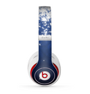 The Glowing White SnowFlakes Skin for the Beats by Dre Studio (2013+ Version) Headphones