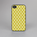 The Gold & White Seamless Morocan Pattern Skin-Sert for the Apple iPhone 4-4s Skin-Sert Case