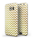 The_Gold_and_White_Chevron_Pattern_-_Galaxy_S7_Edge_-_V3.jpg?