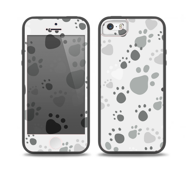 The Gray & White Large Paw Prints Skin Set for the iPhone 5-5s Skech Glow Case