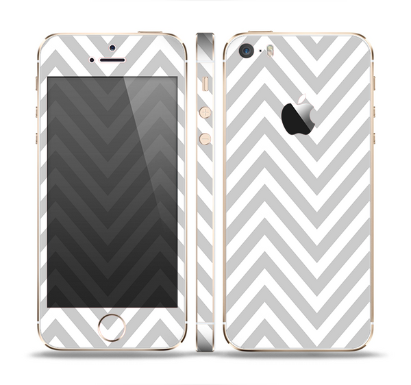 The Gray & White Sharp Chevron Pattern Skin Set for the Apple iPhone 5s