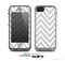 The Gray & White Sharp Chevron Pattern Skin for the Apple iPhone 5c LifeProof Case