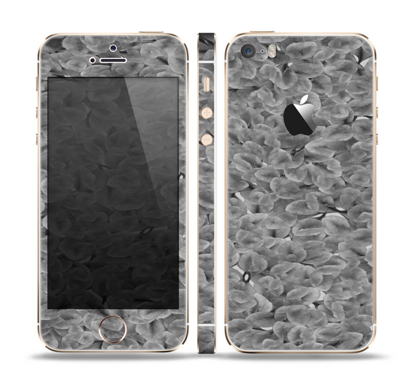 The Grayscale Flower Petals Skin Set for the Apple iPhone 5s