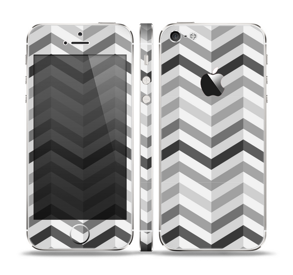 The Grayscale Gradient Chevron Zigzag Pattern Skin Set for the Apple iPhone 5