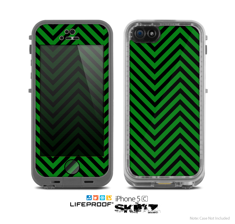 The Green & Black Sharp Chevron Pattern Skin for the Apple iPhone 5c LifeProof Case