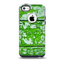 The Green Grunge Wood Skin for the iPhone 5c OtterBox Commuter Case