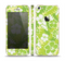 The Green Hawaiian Floral Pattern V4 Skin Set for the Apple iPhone 5s