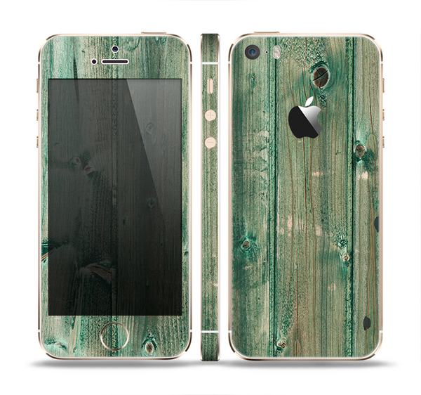 The Green Tinted Wood Planks Skin Set for the Apple iPhone 5s