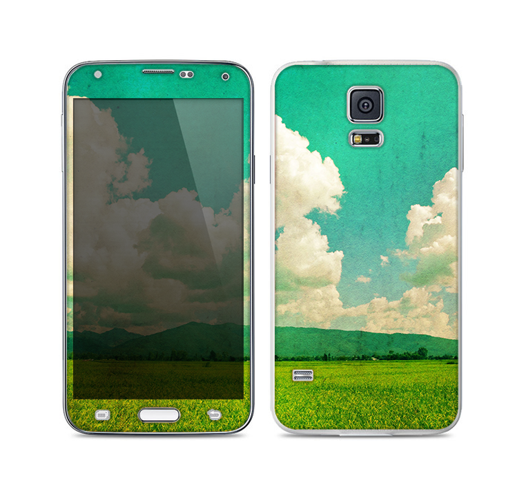 The Green Vintage Field Scene Skin For the Samsung Galaxy S5