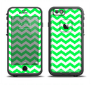 The Green & White Chevron Pattern Apple iPhone 6/6s LifeProof Fre Case Skin Set