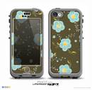 The Green and Subtle Blue Floral Pattern Skin for the iPhone 5c nüüd LifeProof Case