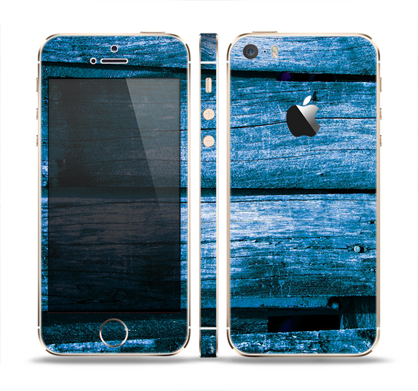 The Grunge Blue Wood Planks Skin Set for the Apple iPhone 5s