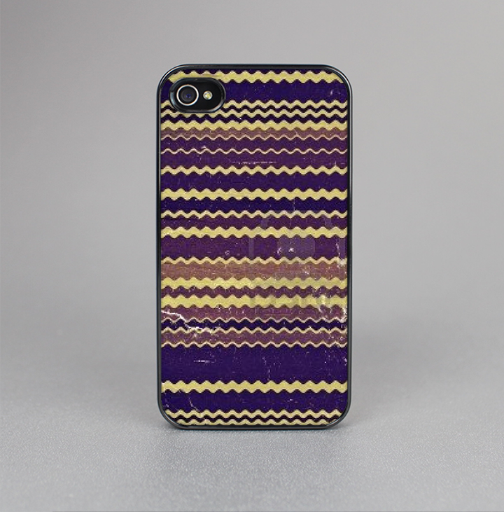 The Grunge Colorful ZigZag Striped Skin-Sert for the Apple iPhone 4-4s Skin-Sert Case