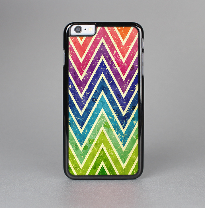 The Grunge Vibrant Green and Neon Chevron Pattern Skin-Sert Case for the Apple iPhone 6 Plus
