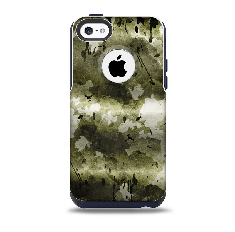 The Grungy Vivid Camouflage Skin for the iPhone 5c OtterBox Commuter Case