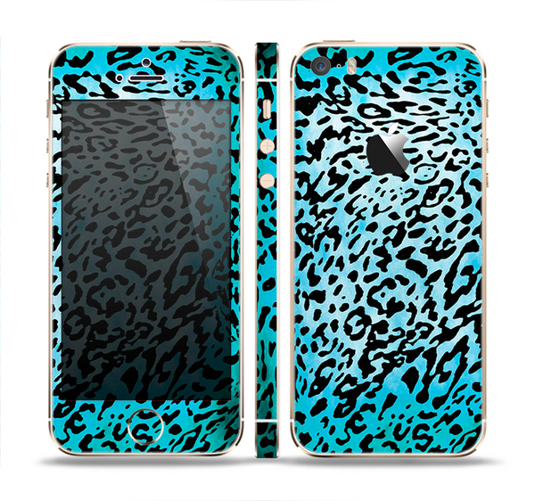 The Hot Teal Cheetah Animal Print Skin Set for the Apple iPhone 5s