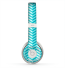 The Light Blue Thin Lined Zigzag Pattern Skin for the Beats by Dre Solo 2 Headphones